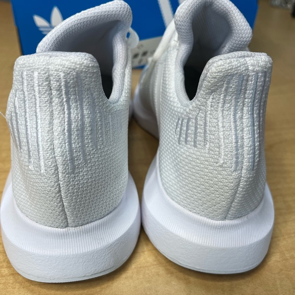 NEW Adidas Women’s Swift Run Shoes - Picture 12 of 12